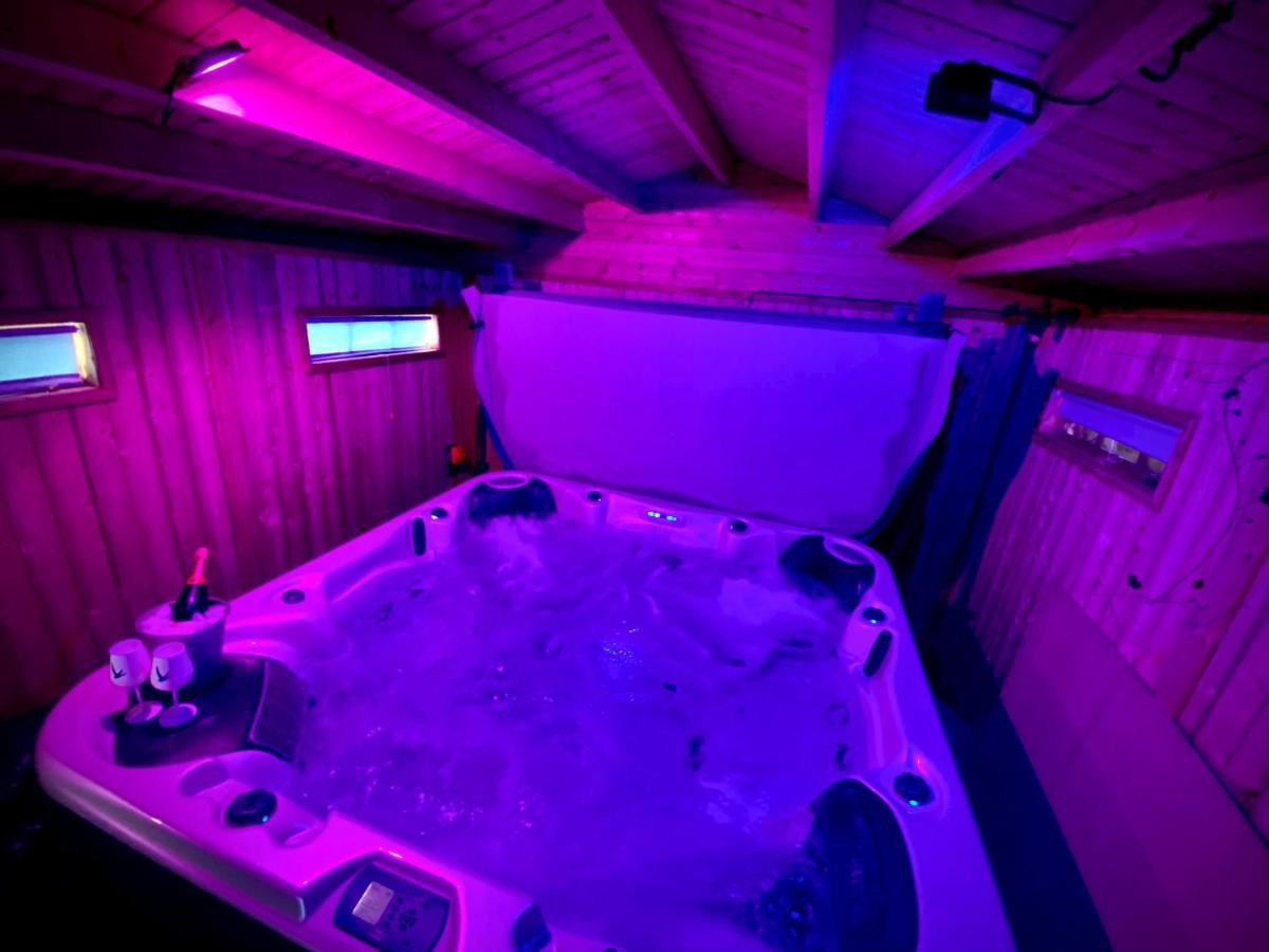 Beautiful Hot Tub Suite In Lytham St Annes Exterior foto